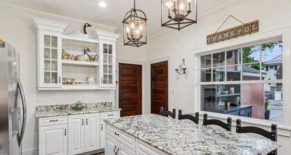 Welcome to Grand Victorian on Main!