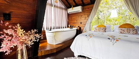 2 bedrooms, desk, free WiFi, bed sheets