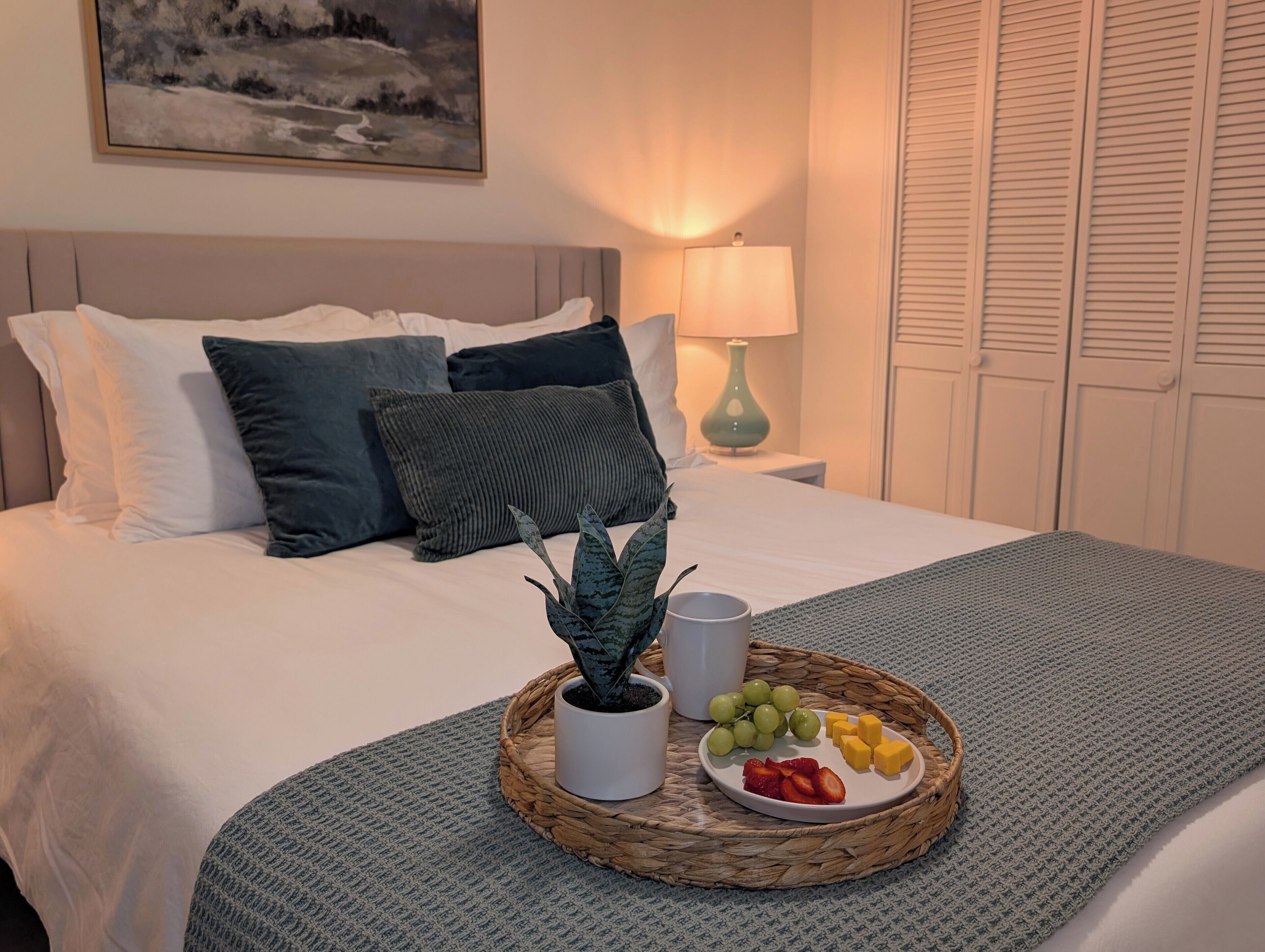 4 makuuhuonetta, silitysrauta/-lauta, ilmainen Wi-Fi, vuodevaatteet