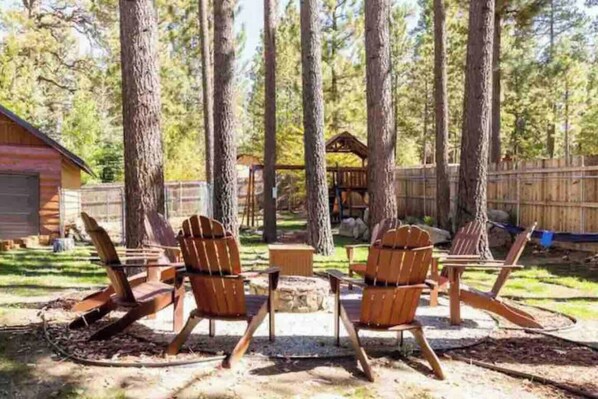 Property grounds - Steps to snowplay, Spa, Billiards, Arcade (Big Bear Lake)