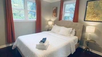 2 bedrooms, desk, iron/ironing board, free WiFi