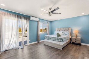 Iron/ironing board, travel cot, WiFi, bed sheets - Lakeview Retreat in Elsinore with Pool & Hot Tub (Lake Elsinore)