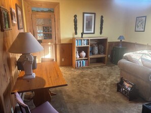 Interior - In-Law Apartment right in the middle of Billings. (Billings)