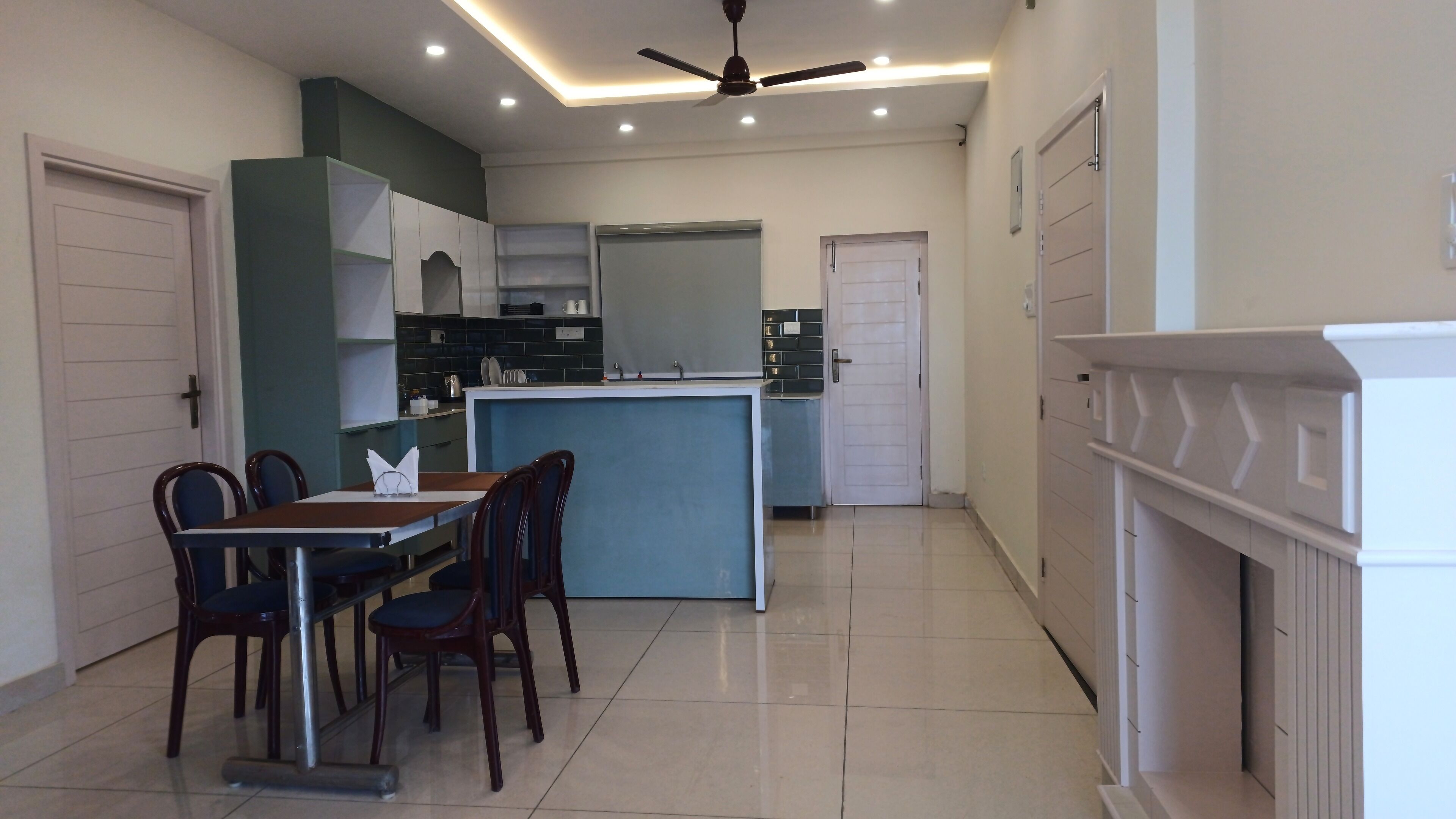 客室内のダイニングエリア