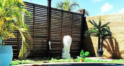 Villa with pool, beach, jacuzzi and Hilton bedding