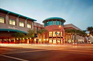 Exterior - Inviting Studio Near Popular Attractions in Central Scottsdale (Scottsdale)