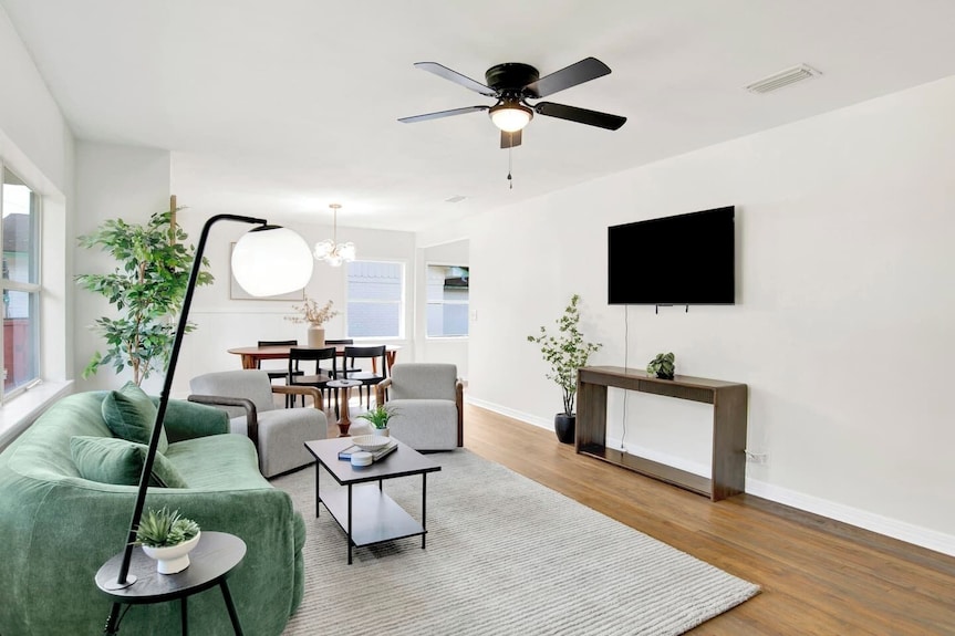 Modern 3br Near Downtown | Perfect For Nurses - Mobile