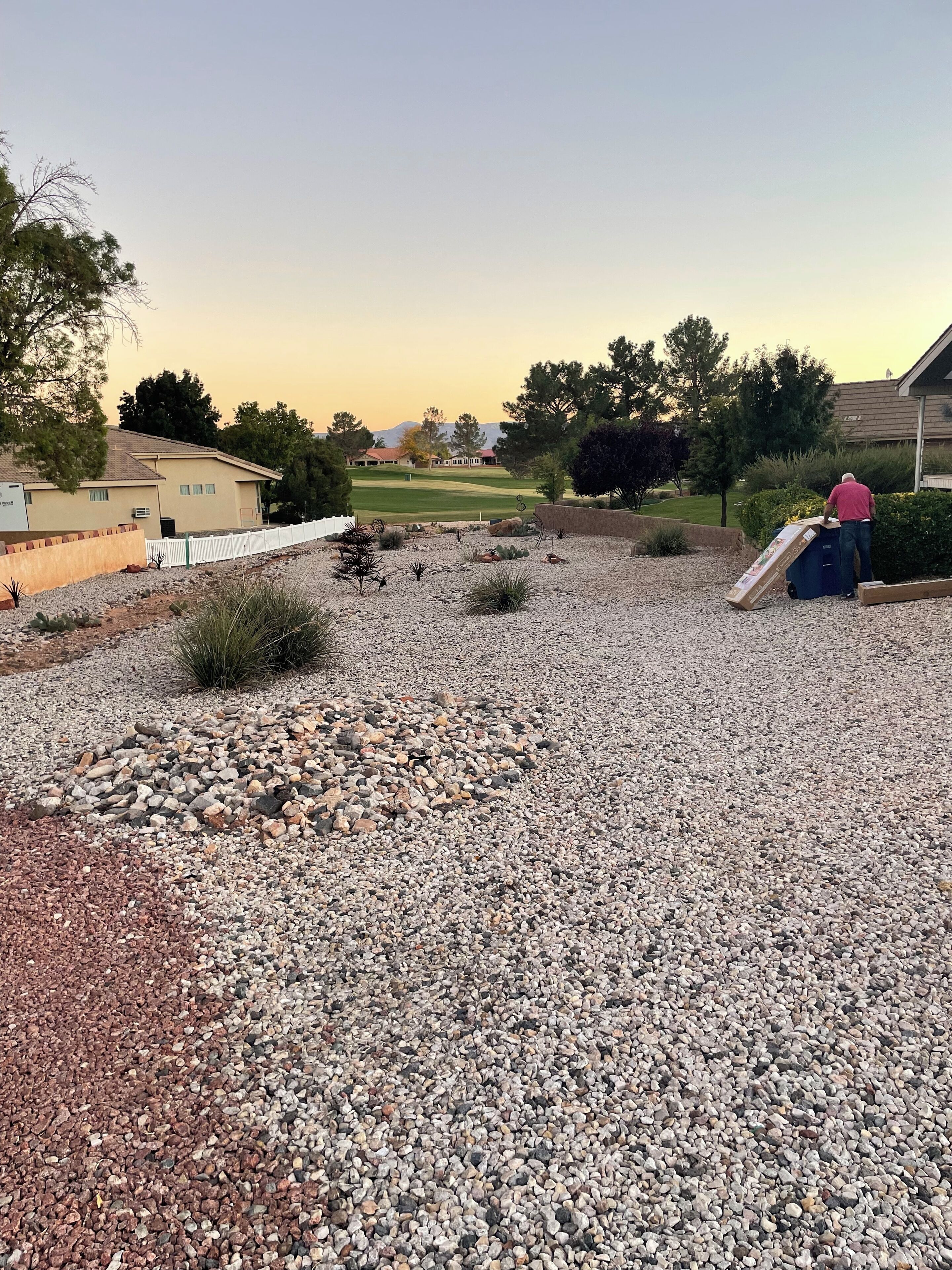 المنطقة المحيطة بالمنشأة