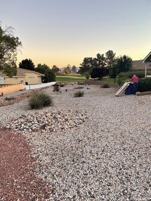 Property grounds - Comfortable 3-bedroom house by Bloomington Golf Course in St. George (St. George)