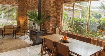 Tropic Lodge by Charlesworth