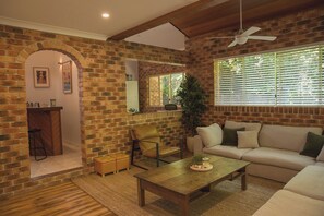 Rumah, pemandangan bukit | Area keluarga