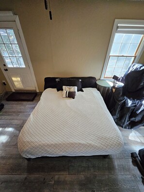 Fer et planche à repasser, draps fournis