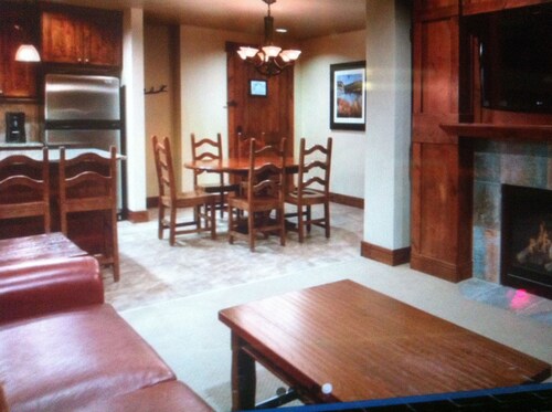  2 bedroom Deluxe Elk Run WorldMark Pagosa Colorado Fireplace 12/24-1/2/25 only