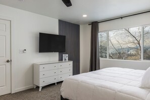 6 makuuhuonetta, työpöytä, silitysrauta/-lauta, Wi-Fi