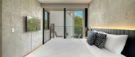 Apartment, 1 King Bed, Balcony, City View (Veracruz 72 B302) | 1 bedroom, individually decorated, individually furnished