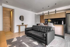 Apartment, 1 King Bed, Balcony, City View (Veracruz 72 B302) | Living area - Stylish 1BR Apartment in Roma Norte Near Condesa (Mexico City)