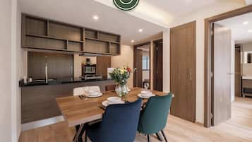 Apartment, Multiple Beds, Balcony, City View (Rio Neva 38 - (01)) | Dining