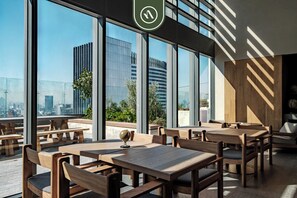 Monolocale, 1 letto queen, cucina, vista città (Be Grand Reforma 3605) | Ristoranti