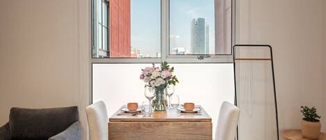 Apartment, 1 Double Bed, Kitchen, City View (Icon Cibeles 501) | Interior