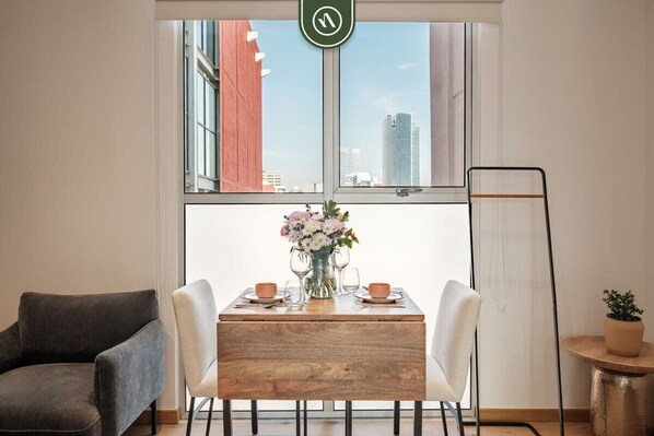 Apartment, 1 Double Bed, Kitchen, City View (Icon Cibeles 501) | Interior - New 1BR Condo in Front of Cibeles - Roma - Condesa (Mexico City)