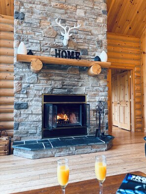Interior - Chal’Heureux | Private Spa, Log Cabin Retreat at Lac Fiddler | Dog Friendly (Mille-Isles)
