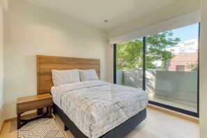 Apartment, 1 Queen-Bett und Schlafsofa, Küche, Stadtblick (Monterrey 200 203) | 2 Schlafzimmer, individuell dekoriert, individuell eingerichtet