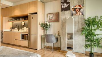 Studio, 1 Queen Bed, Kitchen, City View (Juarez 56 - (03)) | 1 bedroom, individually decorated, individually furnished