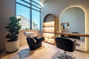 Spa - Studio Overlooking the Revolution Monument (Mexico City)