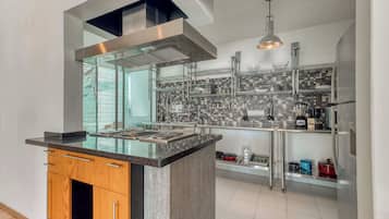 Departamento, 2 camas matrimoniales, cocina, vista a la ciudad (SpazioDurango 136 1) | Cocina privada