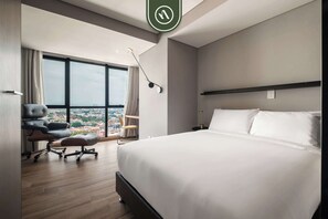 Studio, 1 Queen Bed, Kitchen, City View (Sky Town 2004) | 1 bedroom, individually decorated, individually furnished, desk