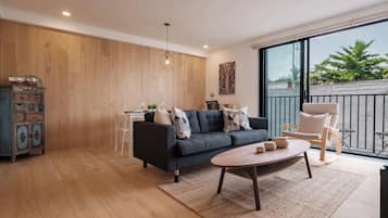 Condo, Multiple Beds, Kitchen, City View (Chilpancingo 57 Unit 606) | Living area