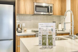 Apartment, 2 Queen Beds, Kitchen, City View (Av Michoacan 21 403) | Private kitchen - Luxury 2 BR Condo - Rooftop Pool With City View (Mexico City)