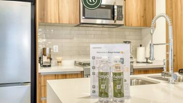 Apartment, 2 Queen Beds, Kitchen, City View (Av Michoacan 21 403) | Private kitchen