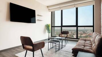 Apartment, 1 Queen Bed with Sofa bed, Kitchen, City View (Be Grand Alto Polanco T2 2505) | Living area