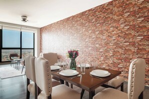 Appartement, 1 grand lit et 1 canapé-lit, cuisine, vue ville (Be Grand Alto Polanco T2 2505) | Restauration