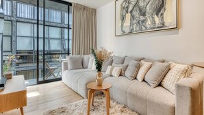 Căn hộ, nhiều giường, bếp, quang cảnh thành phố (Unico Roma Torre Maple 302) | Khu phòng khách