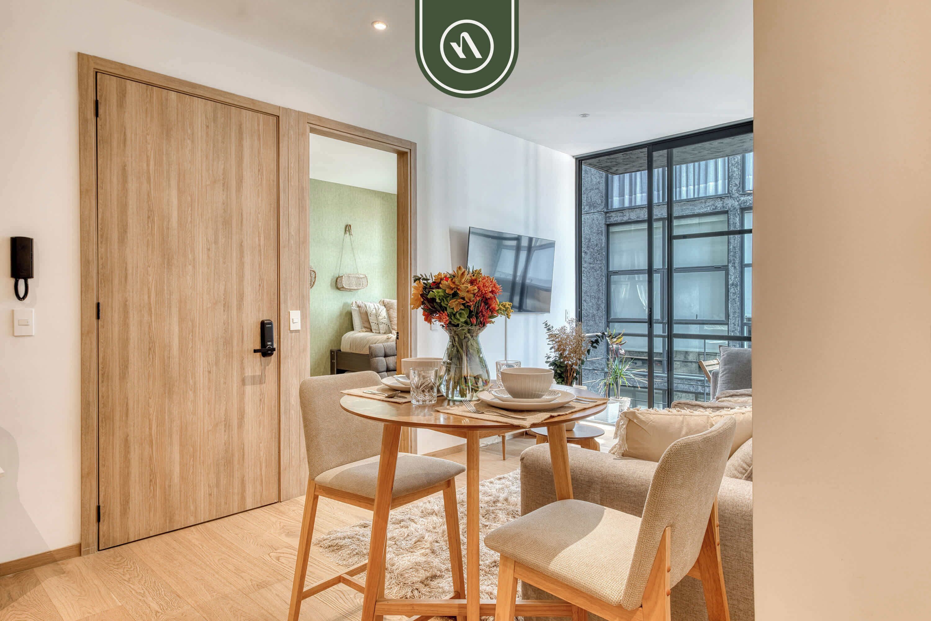 Departamento, varias camas, cocina, vista a la ciudad (Unico Roma Torre Maple 302) | Restaurantes