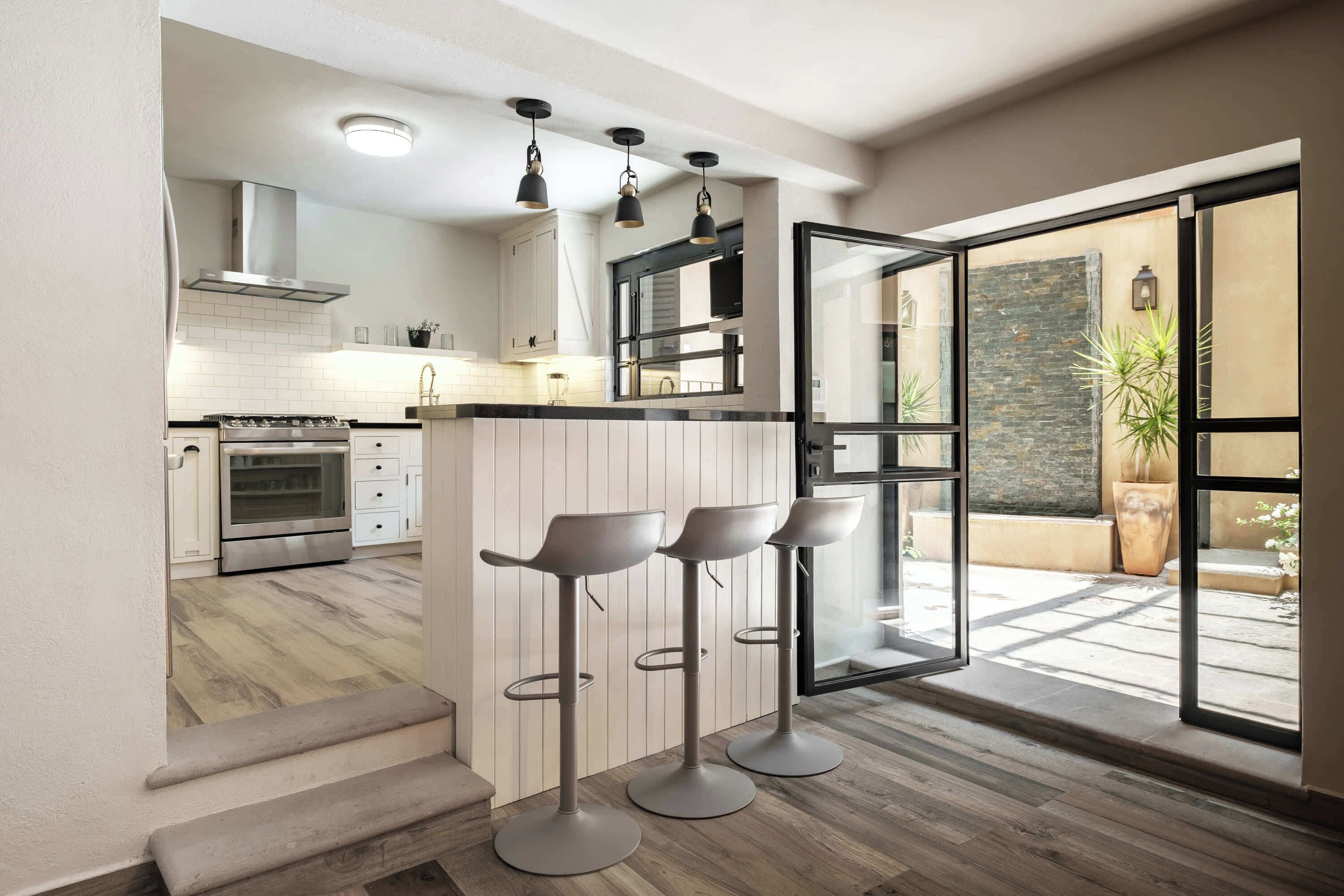 House, Multiple Beds, Patio, City View (Montes de Oca 5) | Private kitchen | Electric kettle