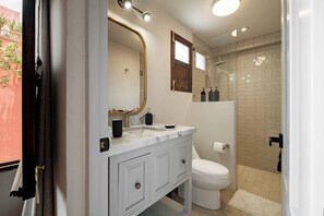 House, Multiple Beds, Patio, City View (Montes de Oca 5) | Bathroom | Towels - Amazing House in City Center - Rooftop - Skyline (San Miguel de Allende)