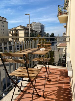 تناول الطعام بالخارج