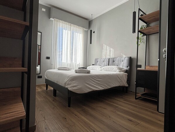 Bügeleisen/Bügelbrett, Internetzugang, Bettwäsche