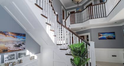 WOODLAWN RETREAT, family friendly, with open fire in Lough Gowna