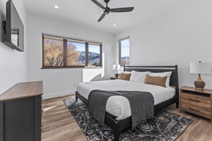 2 bedrooms, desk, iron/ironing board, free WiFi - Steamboat Monthly Rental | Furnished Condo by Yampa River | Free Bus Route (Steamboat Springs)