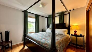 Superior House, Balcony | Blackout drapes, iron/ironing board, free WiFi