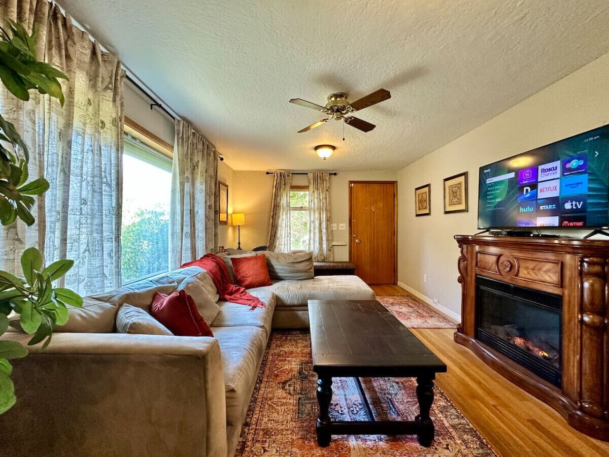 Superior House, Balcony | Living area