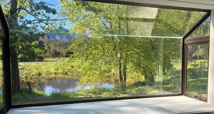 Colina Cottage - Your Little Pocket of Paradise