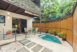 Outdoor dining - Casa Raíz — Main House + Apartment + studio (Tamarindo)