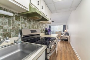 Fridge, oven, stovetop, coffee/tea maker - Beachside Getaway Updated 1BR with Wi-Fi & Pool (Ocean City)