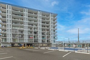 Exterior - Beachside Getaway Updated 1BR with Wi-Fi & Pool (Ocean City)