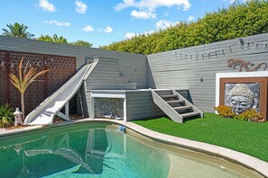 Piscine extérieure